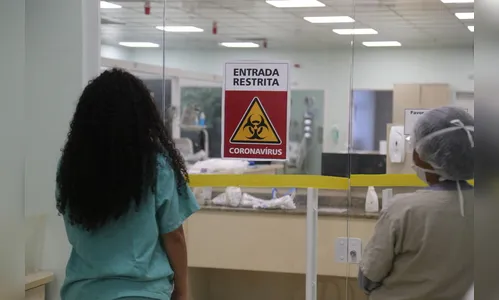 Três meses após primeiros casos, Covid-19 acelera no Paraná