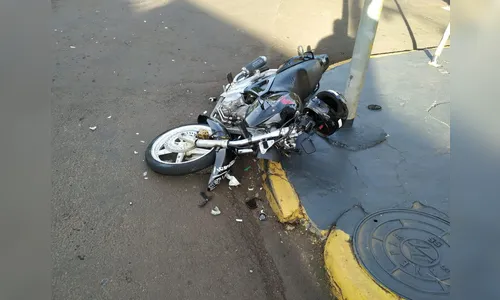 Motociclista sofre ferimentos graves após acidente em Apucarana; assista