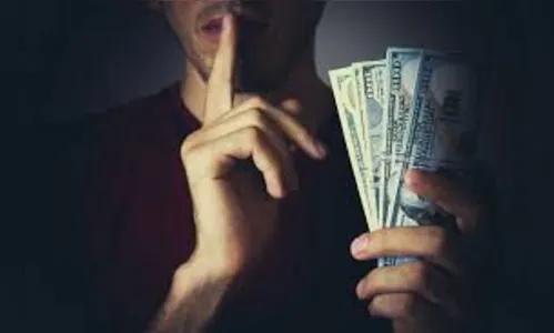 Dois policiais militares que praticavam crime de extorsão foram presos