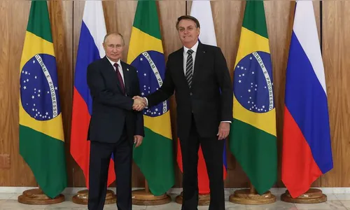 Bolsonaro conversa com  Vladimir Putin sobre cooperação