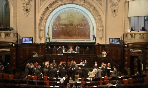 Alerj instalará comissão especial de impeachment quinta-feira