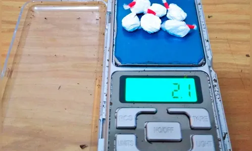 Homem é pego com drogas e para evitar prisão diz estar com Coronavírus