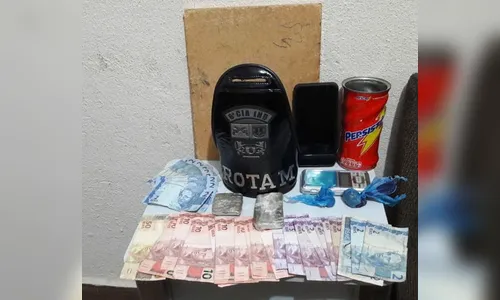 Jovem é preso e adolescente apreendida por tráfico de drogas em Ivaiporã