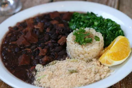 Associação de Umuarama promove feijoada beneficente