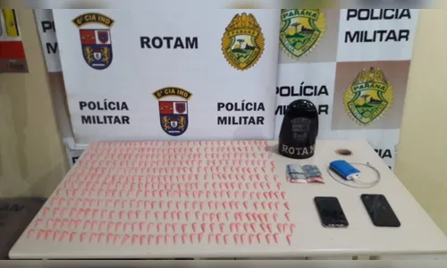 ROTAM apreende 374 pinos de cocaína durante abordagem em Faxinal