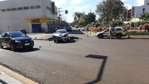 Motoqueiro foge de abordagem em Ivaiporã e colide com carro