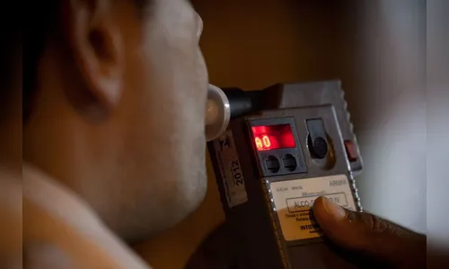 Motorista sem CNH é preso por embriaguez ao volante em Bom Sucesso