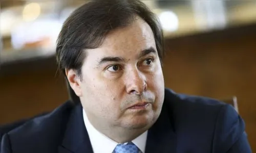 Estender auxílio emergencial por um ou dois meses não quebrará País, diz Maia