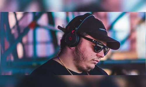 DJ faz gravação de set em balão sobrevoando a cidade de Maringá