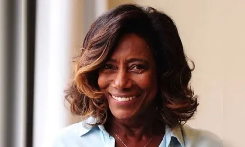 'Venci essa batalha', declara Gloria Maria sobre tumor no cérebro