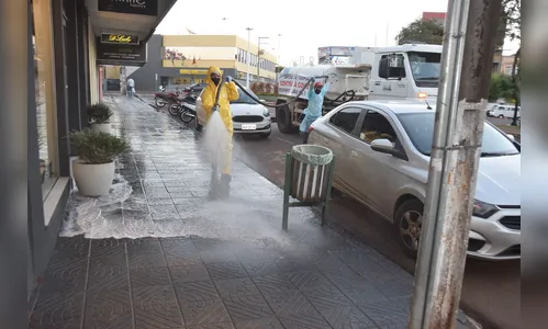 Prefeitura de Ivaiporã desinfeta ruas e unidades de saúde contra o coronavírus