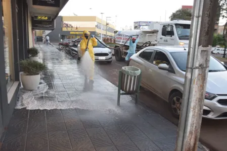 Os trabalhos foram iniciados pela Av. Souza Naves 