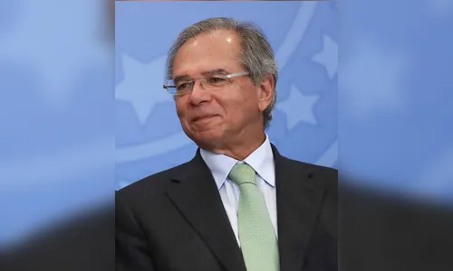 Prorrogação do auxílio emergencial será por decreto, diz Guedes