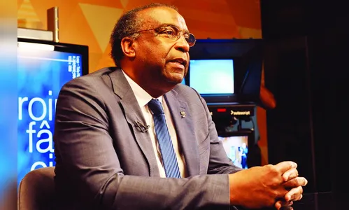 Sem ter assumido oficialmente, Decotelli entrega carta de demissão