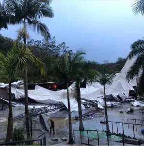 Após ciclone bomba que matou 10, famosos lamentam destruição de balada