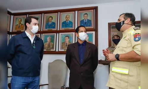 Governador agradece trabalho dos bombeiros do Paraná
