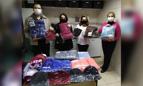 Mães Intercessoras fazem doação para Unidade de Tratamento de Câncer