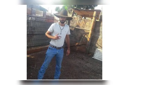 Jovem motociclista morre após queda na PR-444