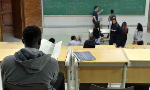 Estudantes com Fies podem suspender parcelas no BB a partir desta segunda