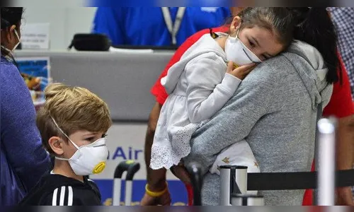 Aumento de casos de Covid em crianças e adolescentes preocupa
