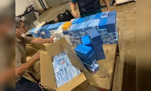 700 celulares contrabandeados são apreendidos pela Receita Federal