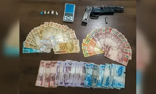 PM de Arapongas apreende drogas e arma de fabricação caseira