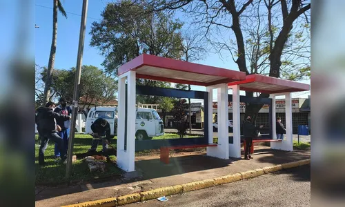 Prefeitura faz a iluminação de pontos de ônibus