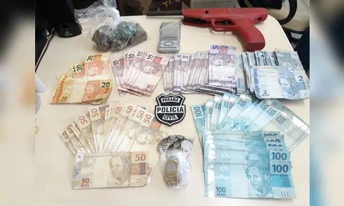 Polícia Civil de Apucarana apreende maconha e dinheiro que seria do tráfico