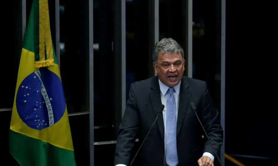 Senador Sérgio Petecão é diagnosticado com covid-19