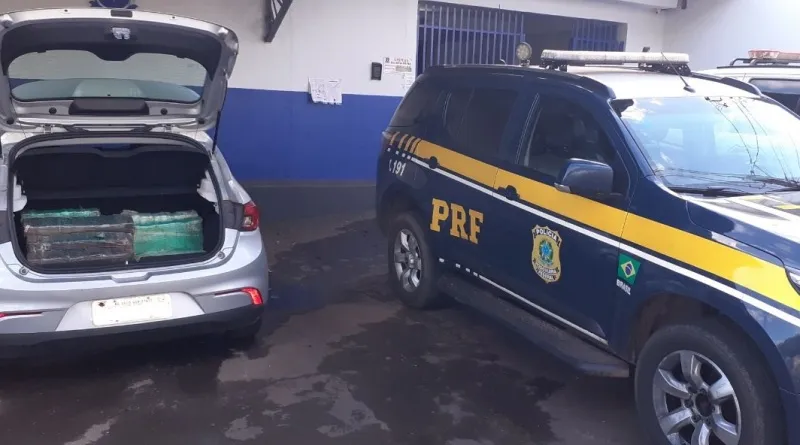 PRF prende investidor da bolsa com 127 quilos de maconha no Paraná