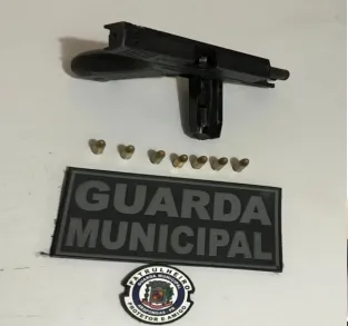 GM de Arapongas prende homem que estava armado na feira livre