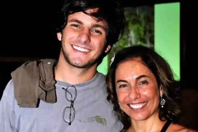 Cissa Guimarães homenageia filho: '10 anos que você virou anjo'