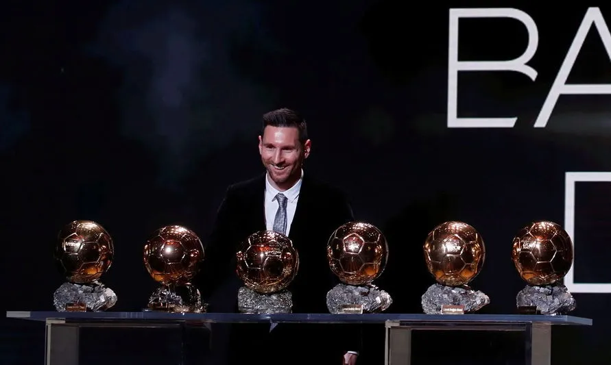 Barcelona reage ao cancelamento do Bola de Ouro exaltando Lionel Messi