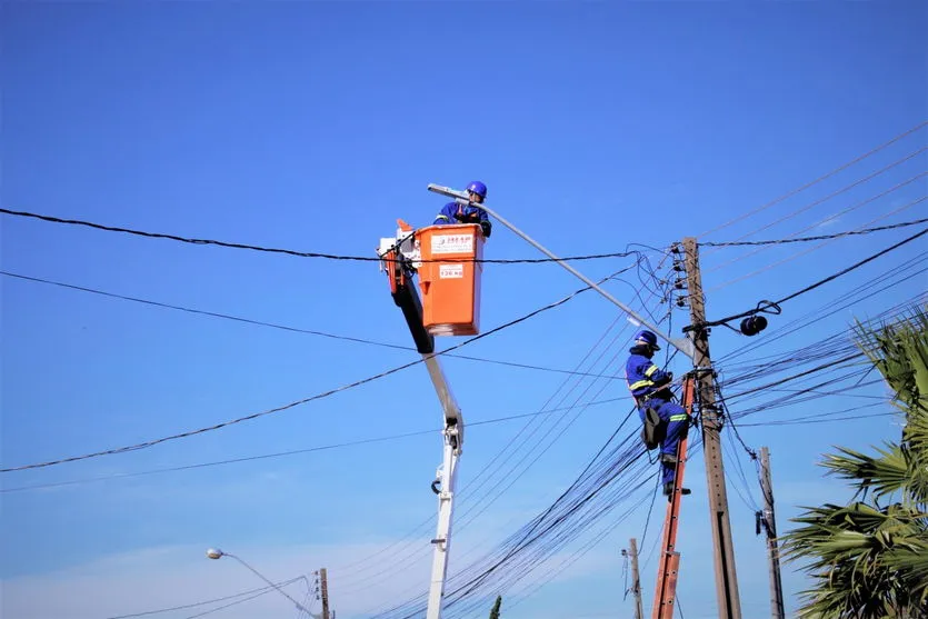 Instalação de lâmpadas de led acontece na Rua Sabiá Coleira