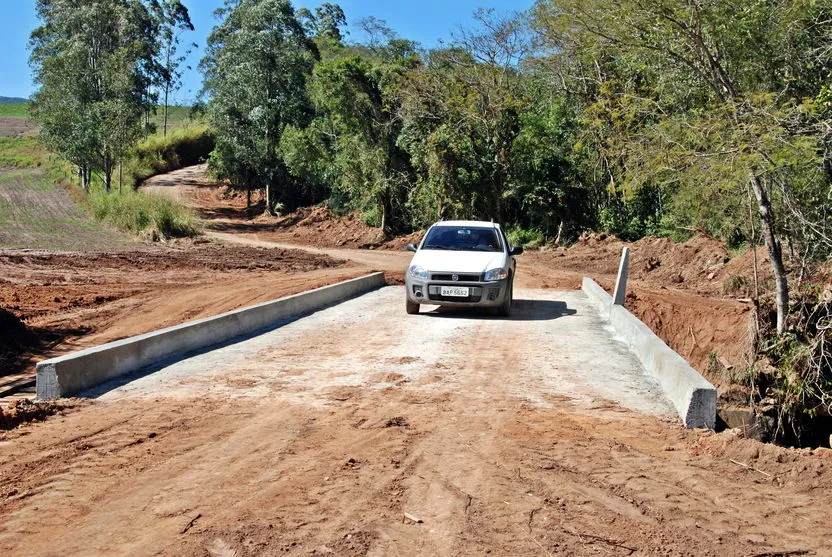 Prefeitura de Faxinal libera trânsito na nova ponte do Rio Bufadeira