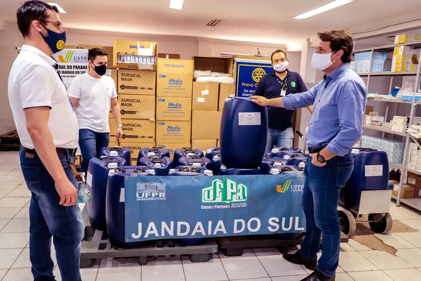 UFPR doa 1.110 litros de álcool 70% para saúde de Apucarana