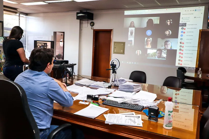 Membros do Comitê Municipal do Transporte Escolar tomam posse