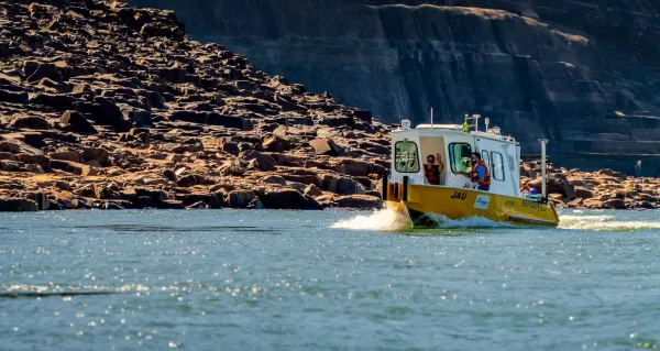 Baixa vazão do Rio Paraná permite à Itaipu trabalho inédito de escaneamento das margens