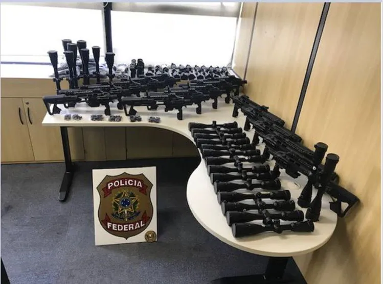 PF deflagra operação contra tráfico internacional de armas no Paraná