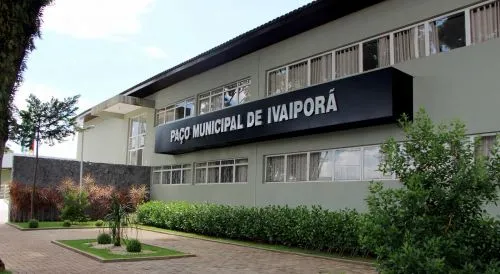 Prefeitura de Ivaiporã paga 1ª parcela do 13º salário aos funcionários