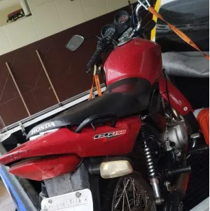 GM de Arapongas apreende moto com placa e chassi adulterados
