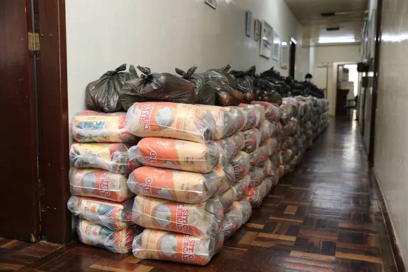Governo repassa 25 mil toneladas de alimentos da merenda escolar