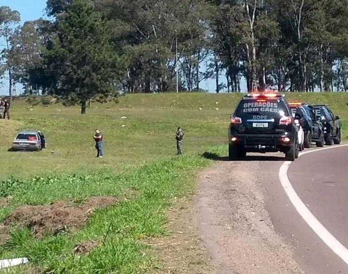 Três homens morrem após assaltar comércios no Paraná