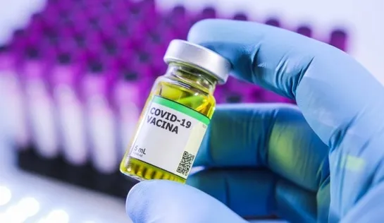 'Não há motivos para ter suspeitas sobre vacinas contra covid-19', diz OMS