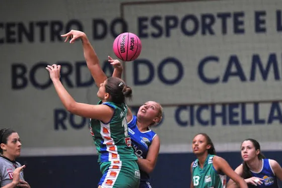 Paraná estuda retorno das práticas esportivas no Estado
