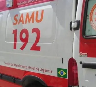 Samu atende colisão entre carro e moto em Arapongas