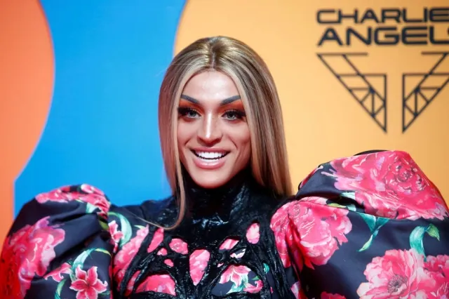 Pabllo Vittar diz que denúncia por exercício ilegal de profissão é 'infundada'