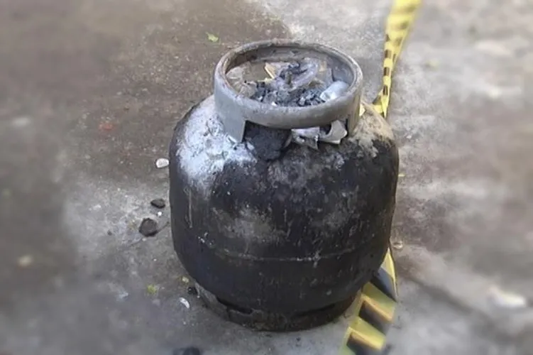 Explosão de botijão de gás deixa casal gravemente ferido em Paiçandu