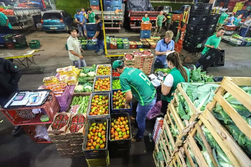 Estado fará pregão presencial para hortifrúti e pães franceses