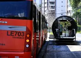 TCE-PR confere lotação dos ônibus de Curitiba durante pandemia